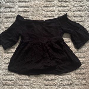 Arizona Jean Company Black Off-Shoulder Blouse